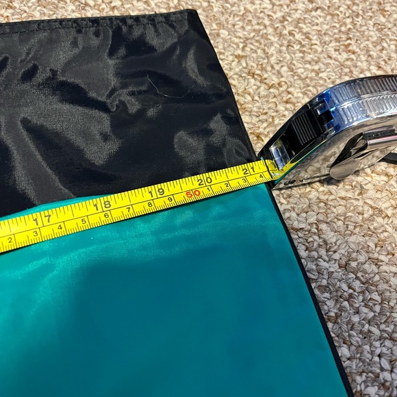 2/$10
New Black Tote blue yellow green front pockets  beach bag  summer bag - Picture 9 of 10